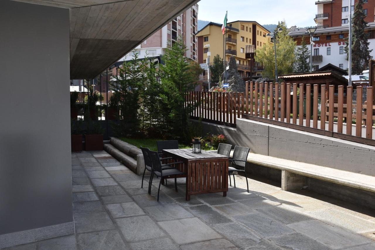 Ferienwohnung Residenza Du Parc Oulx Exterior foto